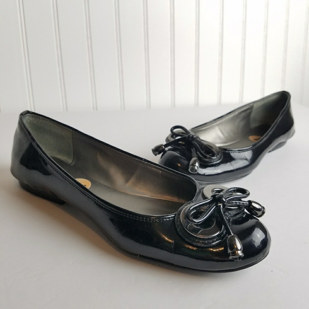 Tahari Black Patent Leather Ballet Flats with Bows